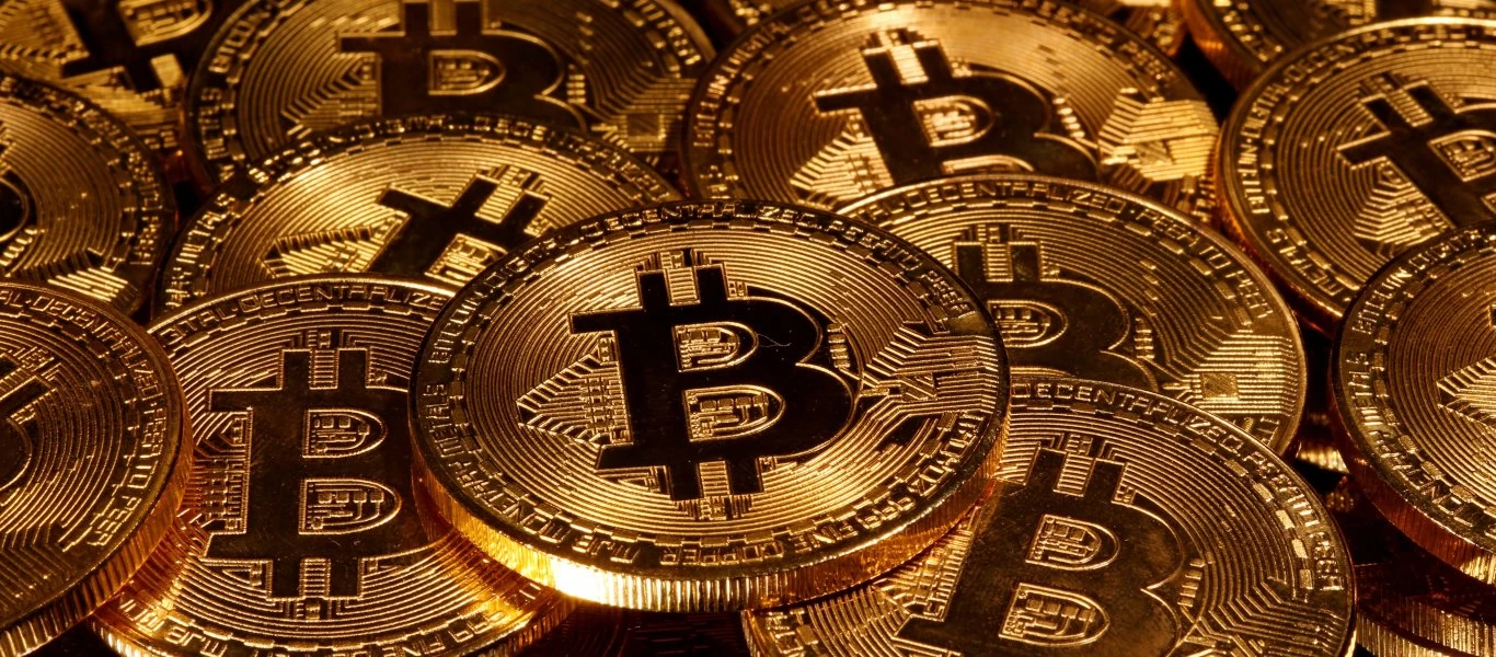 Στα «ύψη» εκτοξεύθηκε το Bitcoin - Πάνω από 30.000 δολάρια η αξία του